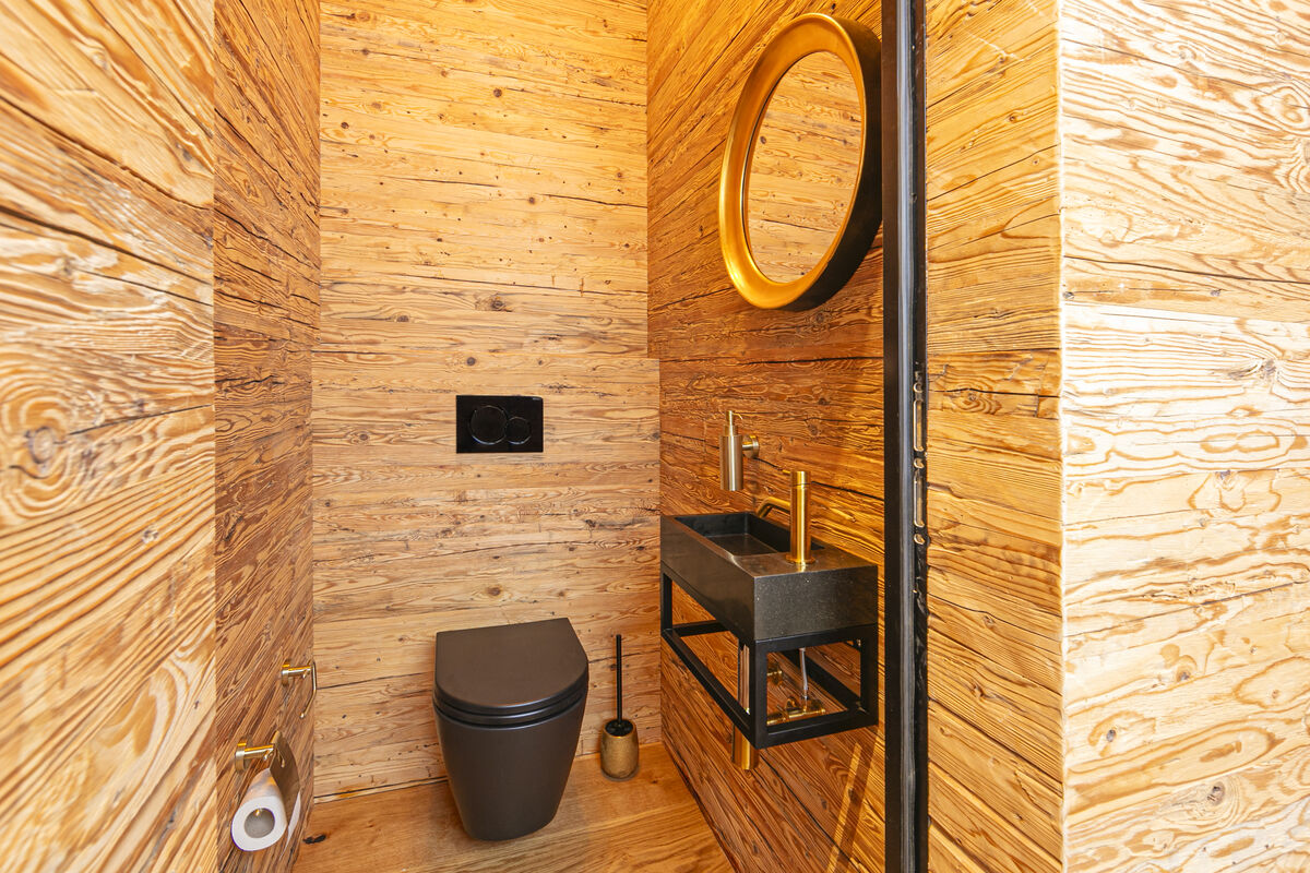 02_Gr_WH_©MartinRaffeiner_03_2024_RFS3686_Gang_WC